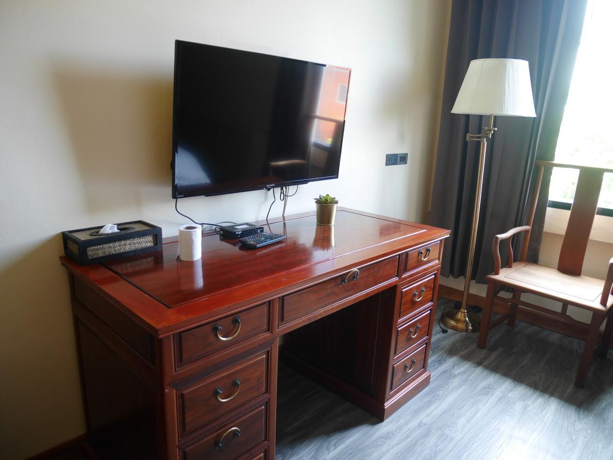 Yadana Chiangmai Hotel เชียงใหม่ ภายนอก รูปภาพ